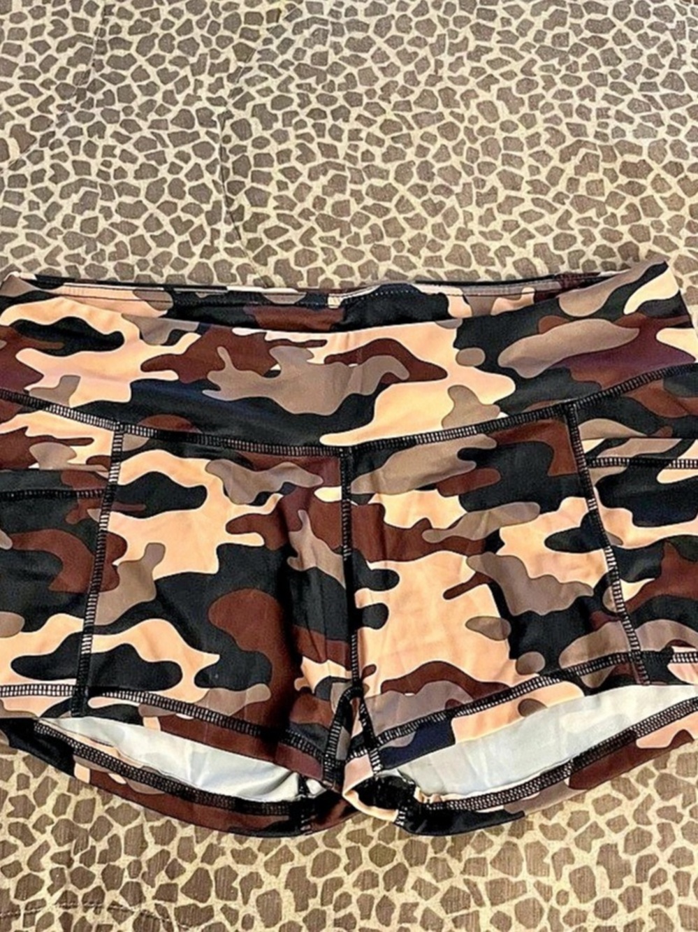 Camo Athletic Shorts in Brown & Black Size XL